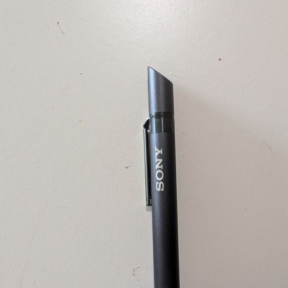 Sony Graphite Touchscreen Stylus - Picture 2 of 3